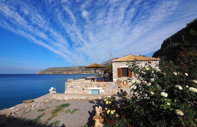 Sofia Limeni Seafront - Photo 1