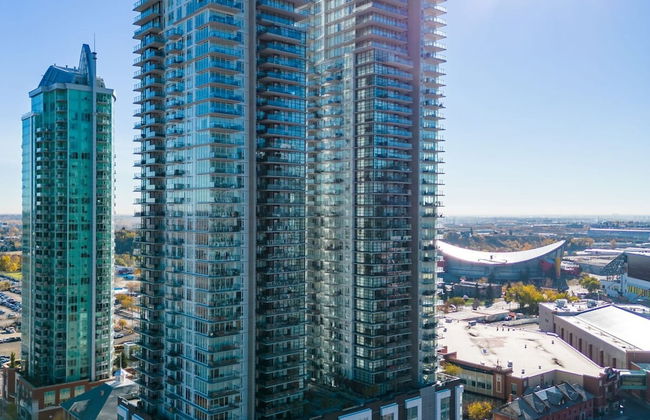 DT Upscale Corner Unit Tower Views Free Parking - Photo 5