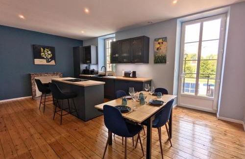 Charmante maison XIXe sur Jarnac avec 3 chambres, cour privative & parking - FR-1-653-280 - Foto 2