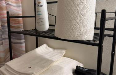 Cozy Kirkland Home in Prime Location - Foto 9