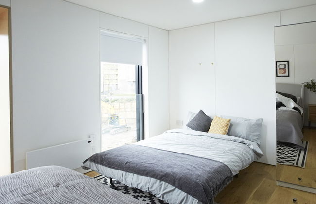 Stylish modern home in Manchester city centre with parking - Photo 27