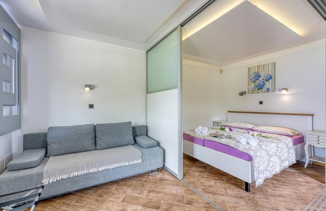 Pool Apartments Debeli Rtič - Foto 26