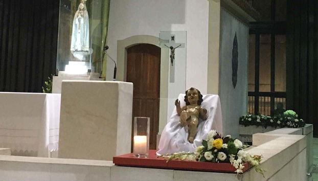 Virgen de Fátima y el Niño Jesús