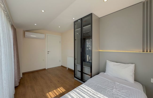 Flower City Suites - Photo 16