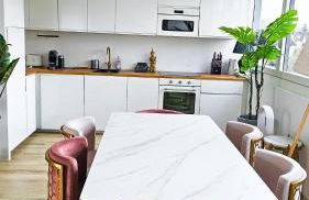 Beautiful new rooftop Loft -15 min to Octoberfest - Foto 8