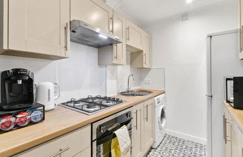 Free Parking - Sleeps 2 - 1 Bed Tenement - Renfrew - Foto 4