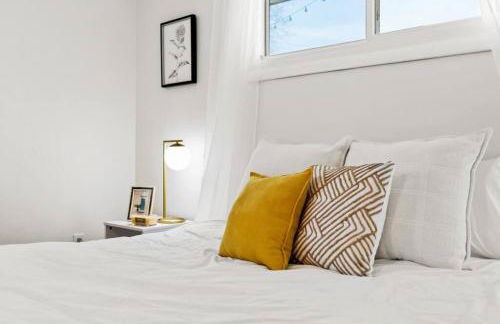 Heights Records - a trendy 2BD - Foto 8