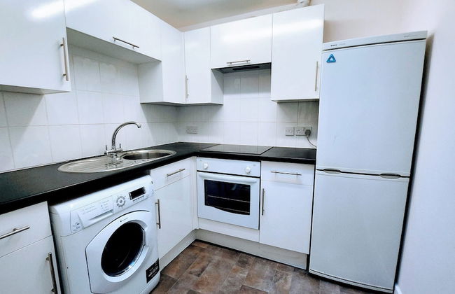 Camberley - 1-bed Annex - Sleeps 2 - Garden - Foto 6