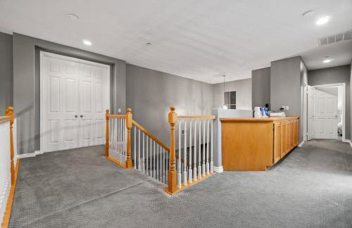 Entire Private Home with 5 Bedrooms 4 Bathrooms 3000 Sq ft Villa, Pool, Hot Tub, Nature, Garage, Winery, Available Now - Foto 69