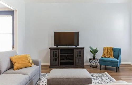 Quaint homey cottage style home in Harvest - Photo 17