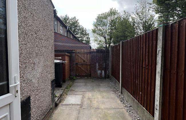 Modernised Central Wigan Townhouse Sleeps up to 6 - Foto 33