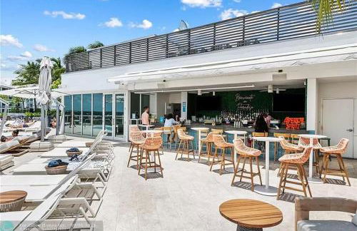 The Glamour of Upscale Downtown Ft. Lauderdale - Foto 20