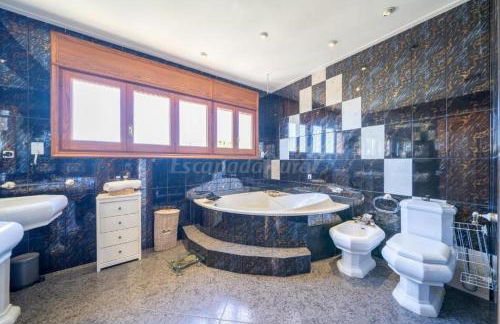 Casa de 2000 m2 Piscina Mar Barbacoa y Felicidad - Foto 45