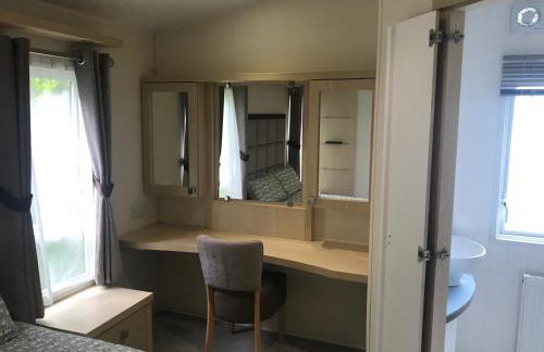 Poppy at Oakdene Forest Park - Foto 31