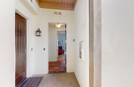 LV022 Centrally Located Downstairs LV Studio - Foto 10