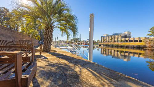 Paradise on Ocean Waterway Huge 5000 sq ft w Private Pool, Boat Dock, Grand Piano, Game Tables, BBQ, 1 acre Yard, Crib, Sleeps 34 - Foto 4