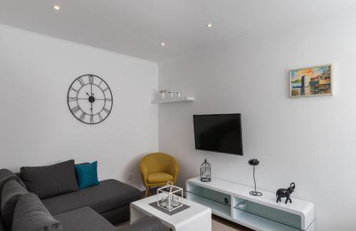 Holiday Home Monika - Two Bedroom Holiday Home with Terrace and Sea View - Photo 3