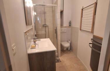 Studio élégant rénové, cœur piéton Evian - Foto 8