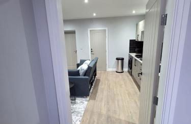 Easy access to manchester airport &city centre - Photo 1