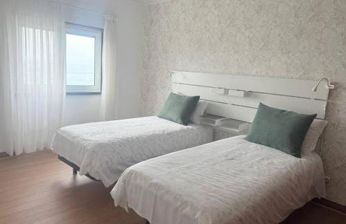 Moradia São João-Spacious Beachfront Villa - Foto 36