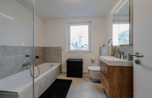 EXQUIS Luxus Apartment USM I Kamin I Terrasse I Parkplatz I Mercedes - Foto 14