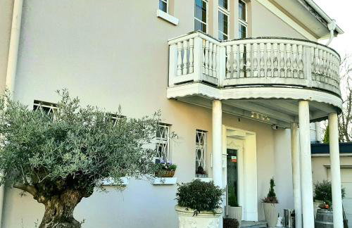 Gelbe Koffer - Family & Business Apartment in Neunkirchen - 2 SZ - bis 5 Pers - Parkplatz - Self-Check-in - Balkon - Foto 36