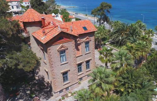 Loriet Hotel - Photo 4