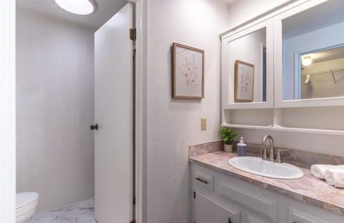 5BR Gem Walk to Microsoft and Near Redmond DT - Foto 36