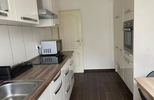 Easy to Düsseldorf Messe, 2-bedroom Apartment with kitchen and garden - Photo 11