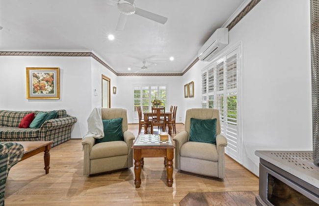 Birds 'n' Bloom Cottages - Photo 36