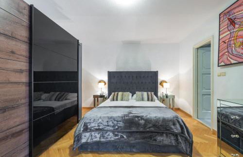 Villa Ragusea With a Private Beach - Photo 54