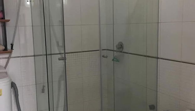 Ducha del cuarto de baño