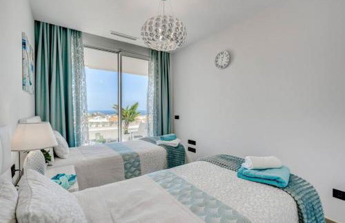 Luxury apartment. Heated Pool. AC. Ocean view! - Foto 11