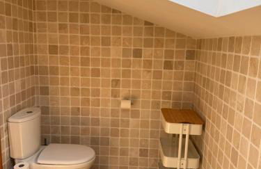 Duplex with spacious terraces and stunning sea views, right next to the beach - Foto 18