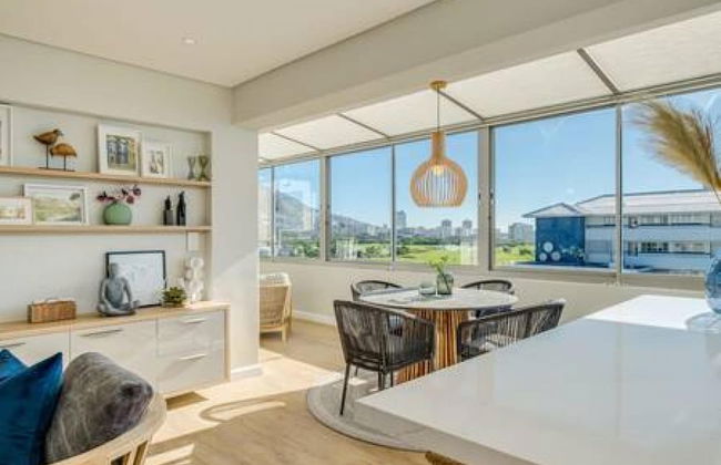 Exquisite Mouille Point Apt by Golf Course Serene Suite - Photo 29