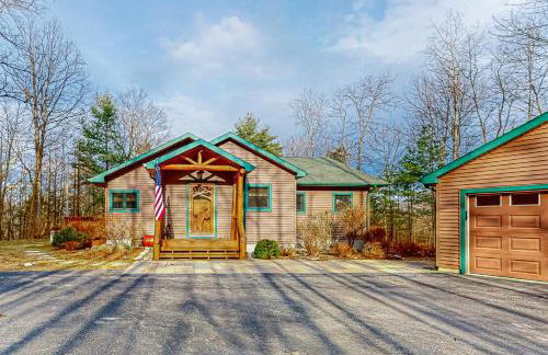 Up The Hill - Photo 1