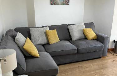 Cheerful 3 Bedroom Townhouse - Foto 1