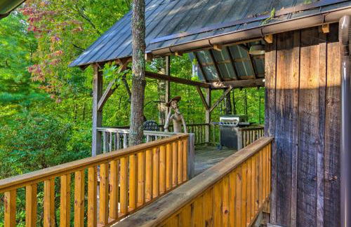 Couples Treehouse Retreat with Hot Tub and Views - Foto 25