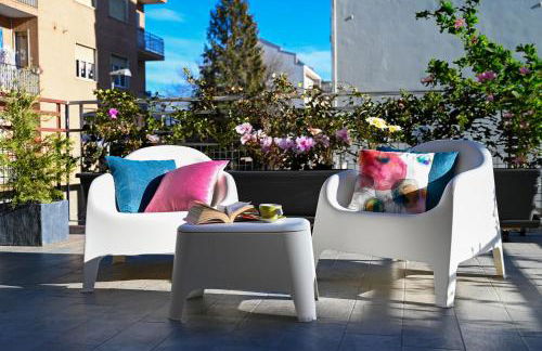 [La Casa DiLù] Moderno Trilocale e Ampio Terrazzo - Foto 1