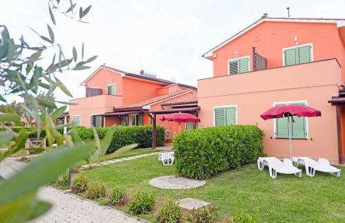 Residence with swimming pool in Mazzanta just 600 meters from the beach - Foto 2