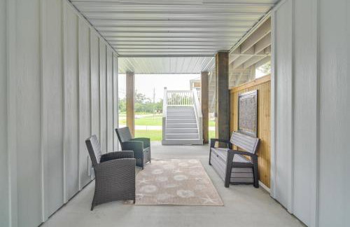 Modern Waveland Home with Deck - Walk to the Beach! - Foto 22