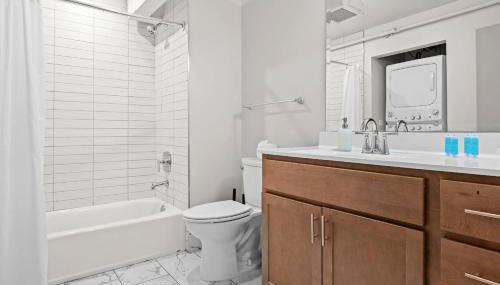 Chic and Comfy Unit w Free Parking Medical District - Foto 5