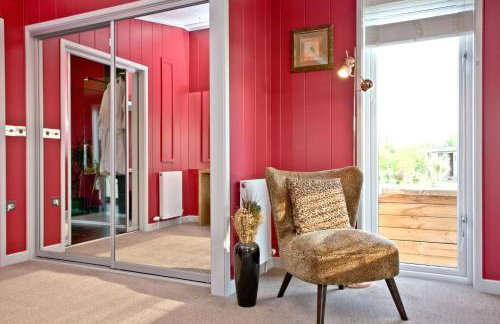 Pomegranate, Hot Tub, Wi-Fi - Photo 12