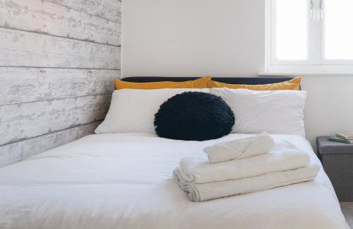 3 Bedroom House - Sleeps 8 - Driveway Parking - Foto 45