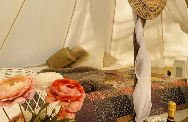 B&B Glamping Tent Sleeps 2 - Spa, Sauna, Wifi - Foto 1