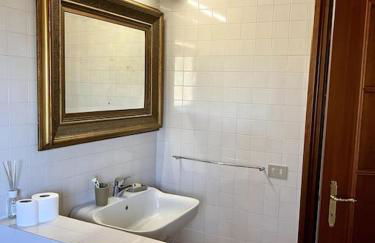 Apartment in Villa La Carruba - Photo 40