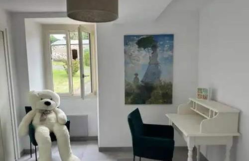 Lovely Holiday Home in Loire for 10 - Photo 11