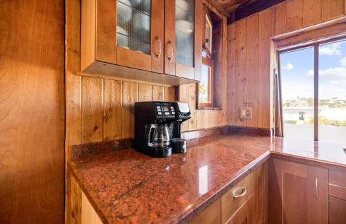 Stunning Bay Views with Pickleball and Hot Tub - Foto 41