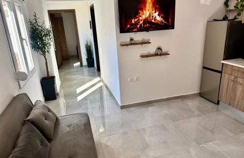 Το ΦΑΡΑΓΓΙ ΤΟΥ ΠΑΡΝΑΣΣΟΥ 4 - Foto 3