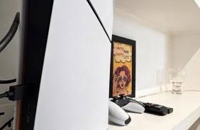 NEW! 2 bedroom Flat, Free Parking, PS5 and Netflix, ideal for professionals, relocators and families 1 minute to the centre and station - Foto 15